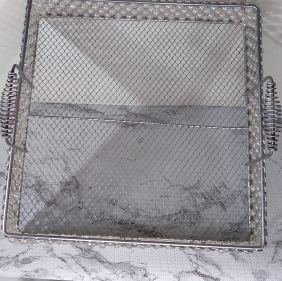 Basket - Picture 3 of 7